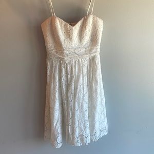 White lace dress